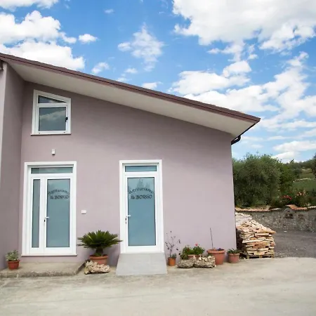 Farm stay Il Borgo Passo di Mirabella